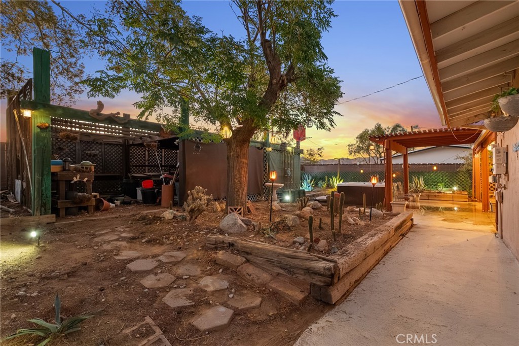 7896 Fox Trail Property Photo 13