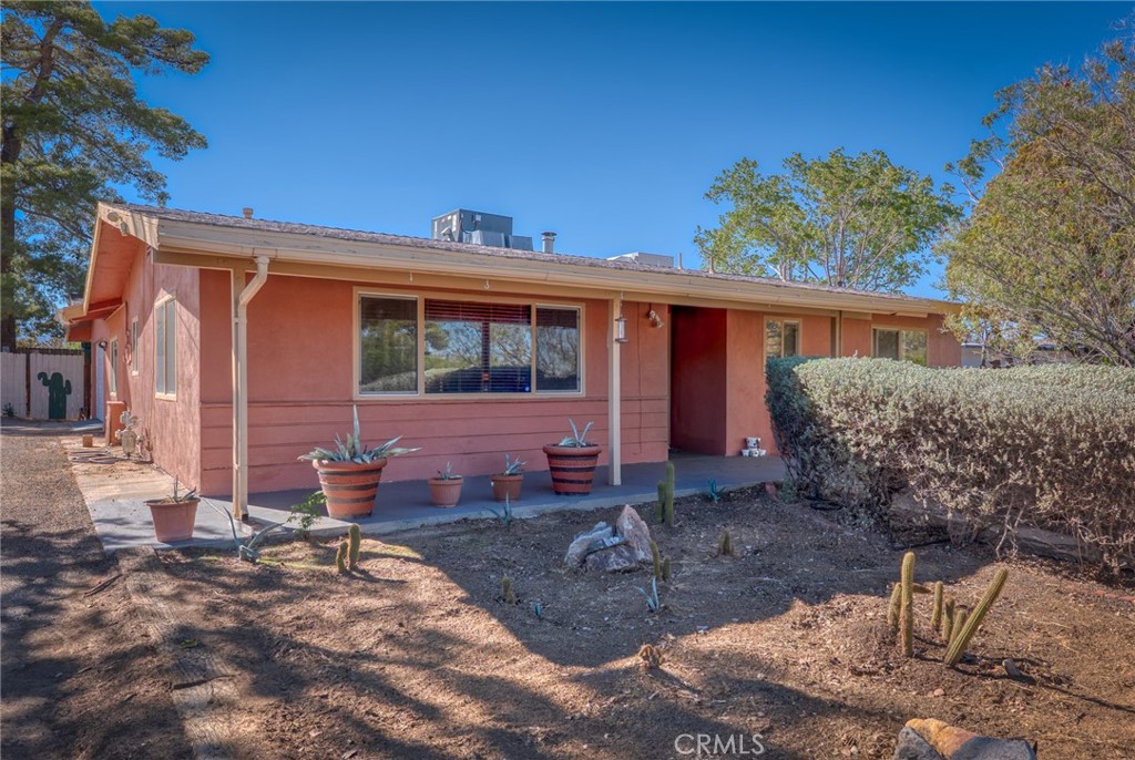 7896 Fox Trail Property Photo 15
