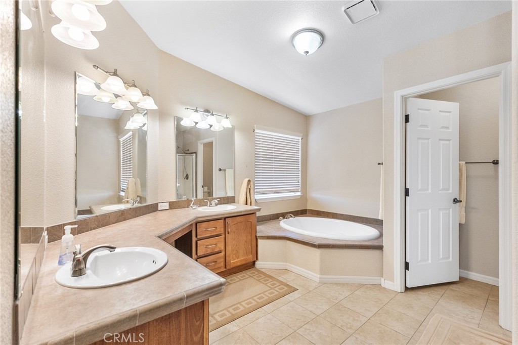 2575 Mcgarry Property Photo 33