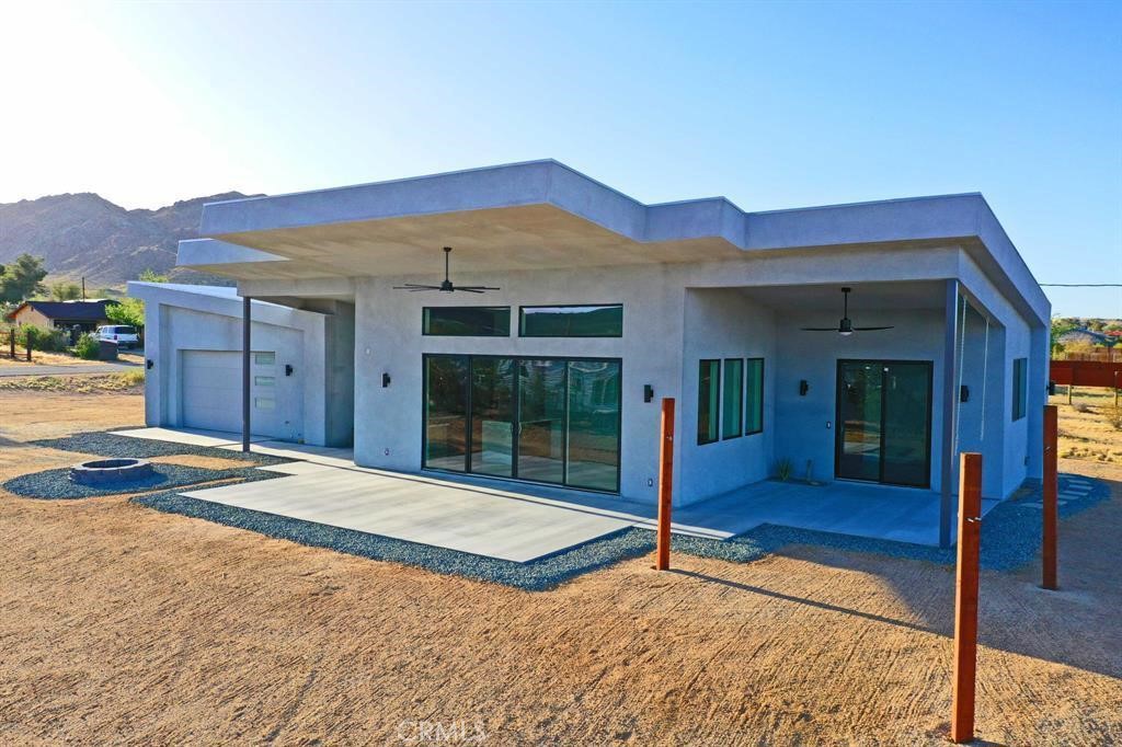 4853 Avenida Del Sol Property Photo 4