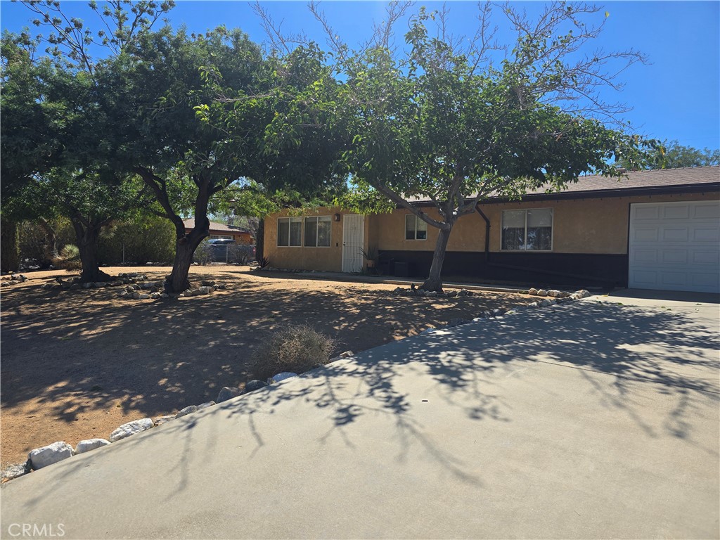 56433 Anaconda Property Photo 3