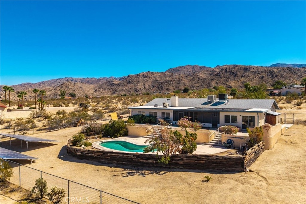 70130 Cottonwood Drive Property Photo 1