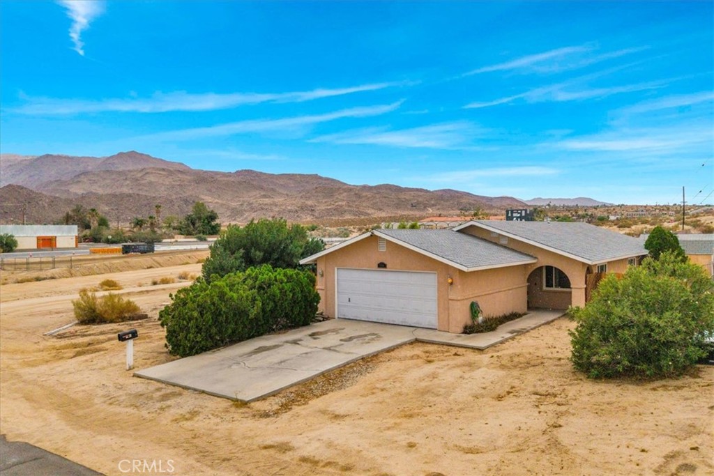 6460 Cahuilla Property Photo 3