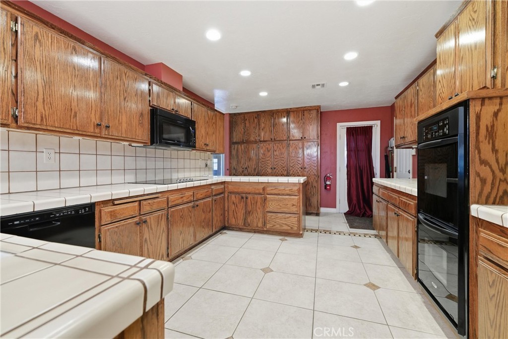 32026 163rd E Property Photo 11