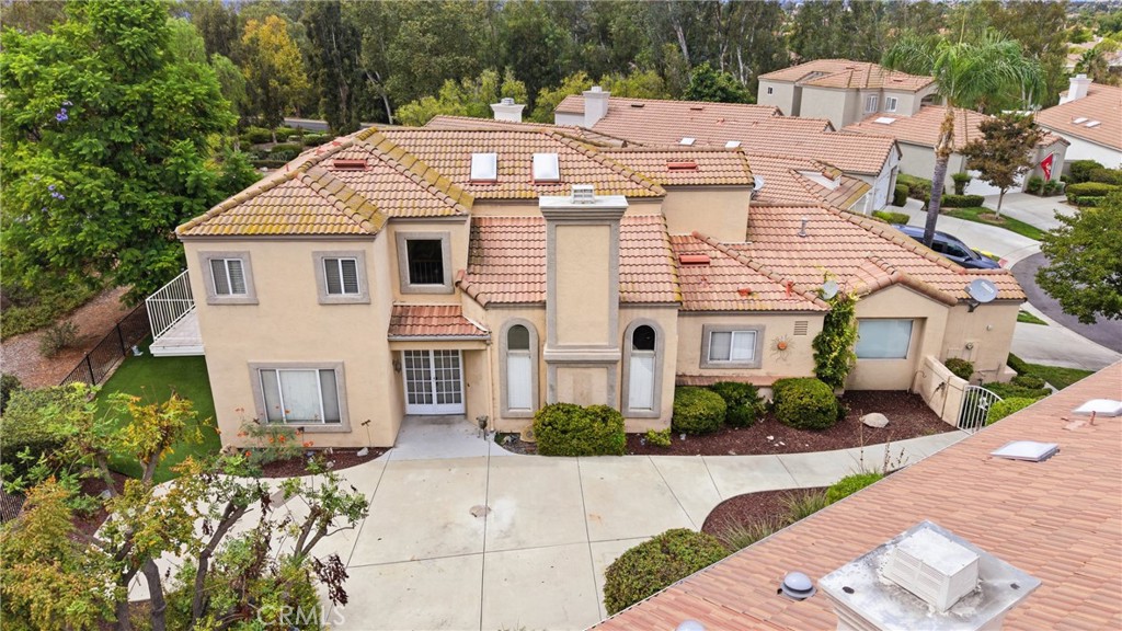 40208 Corte Lorca Road Property Photo 3