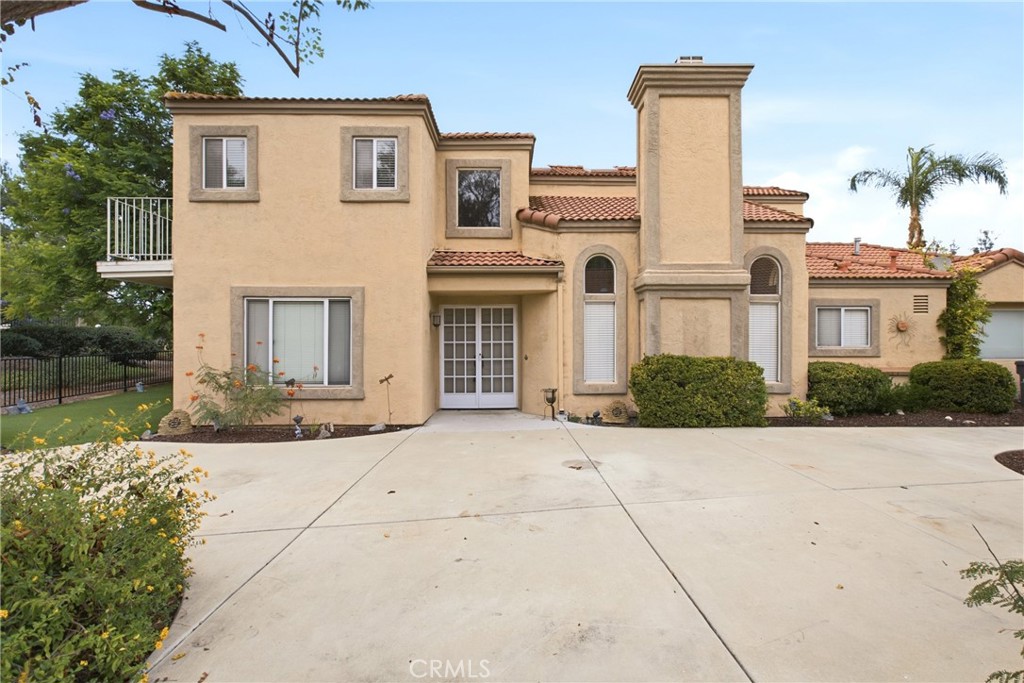 40208 Corte Lorca Road Property Photo 4