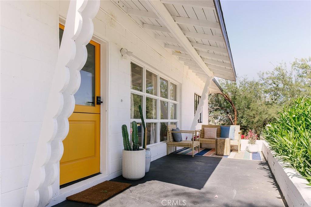 73484 Sunnyvale Drive Property Photo 2