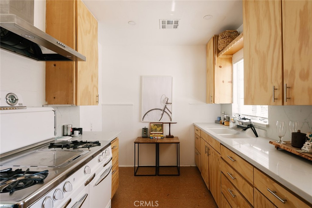 73484 Sunnyvale Drive Property Photo 14