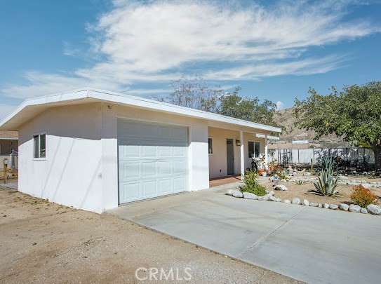 55897 Coyote Property Photo 4