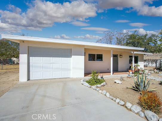 55897 Coyote Property Photo 5