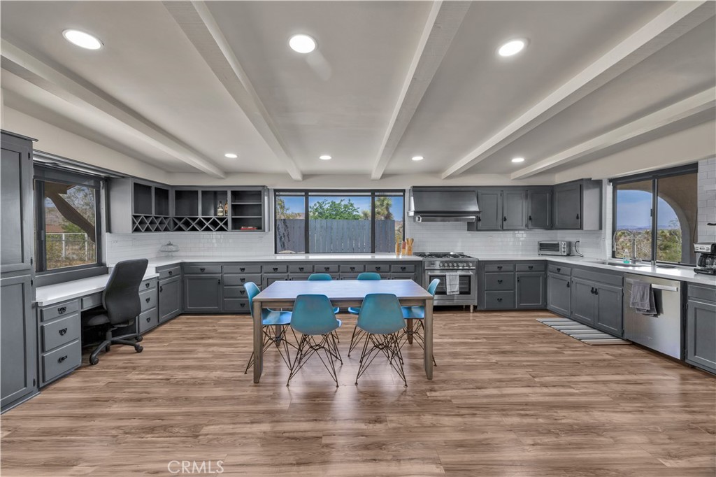 6685 Sunnyhill Road Property Photo 8