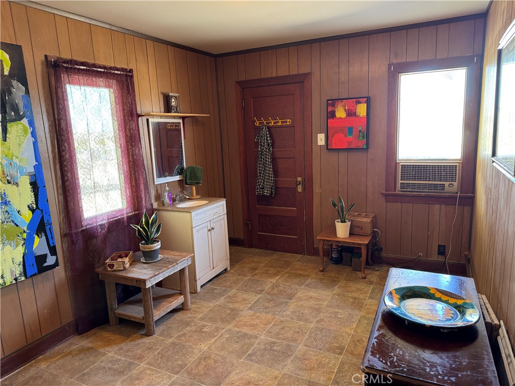 4759 Pinto Mountain Road Property Photo 6