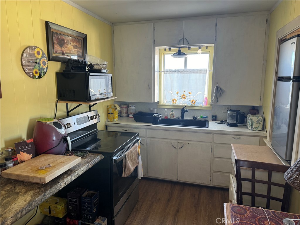 4759 Pinto Mountain Road Property Photo 9