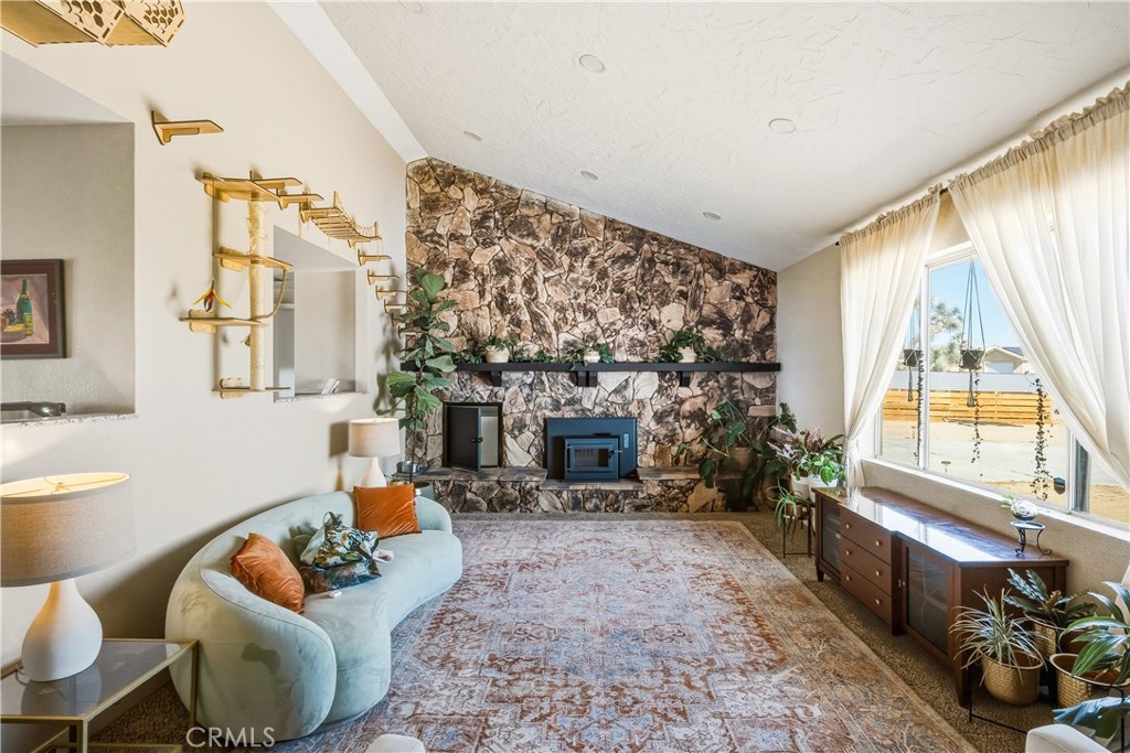 58271 Caliente Property Photo 5