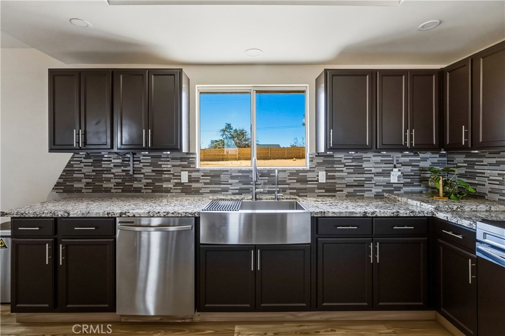 58271 Caliente Property Photo 15