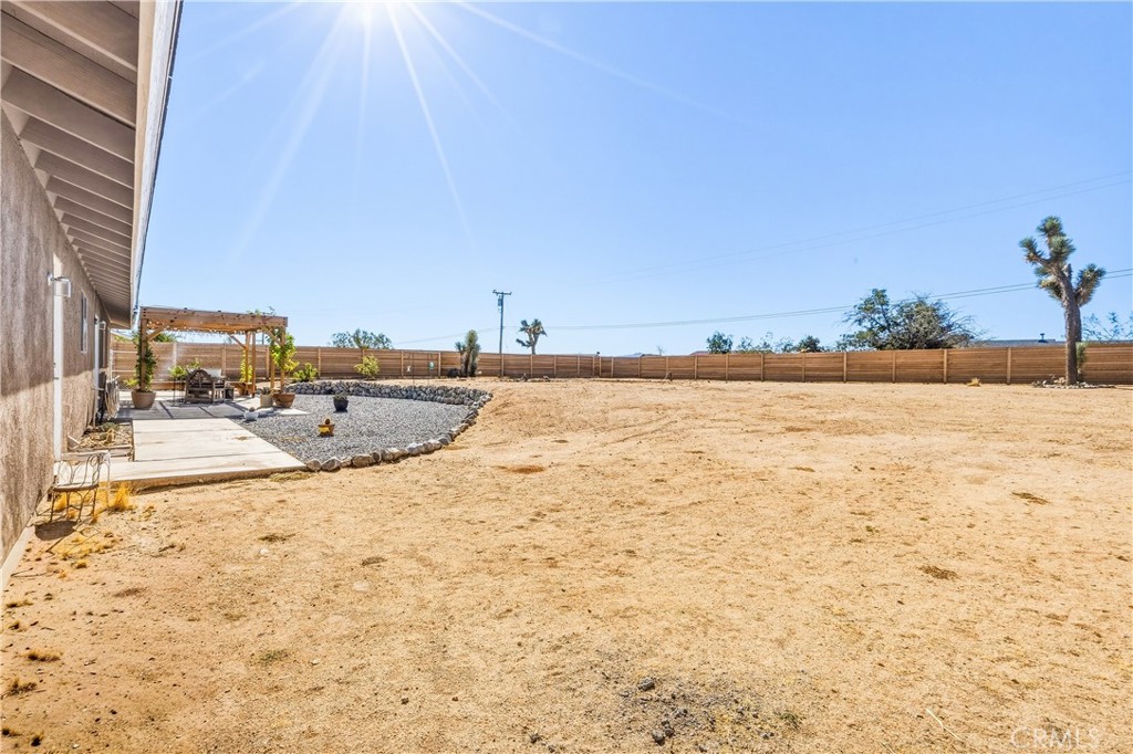 58271 Caliente Property Photo 36