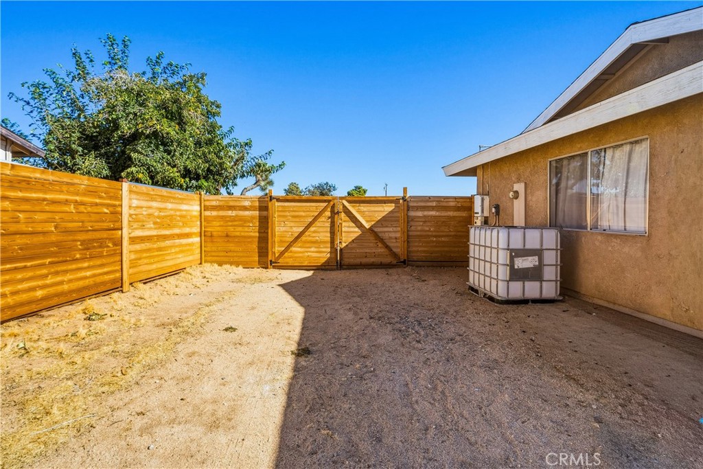 58271 Caliente Property Photo 37