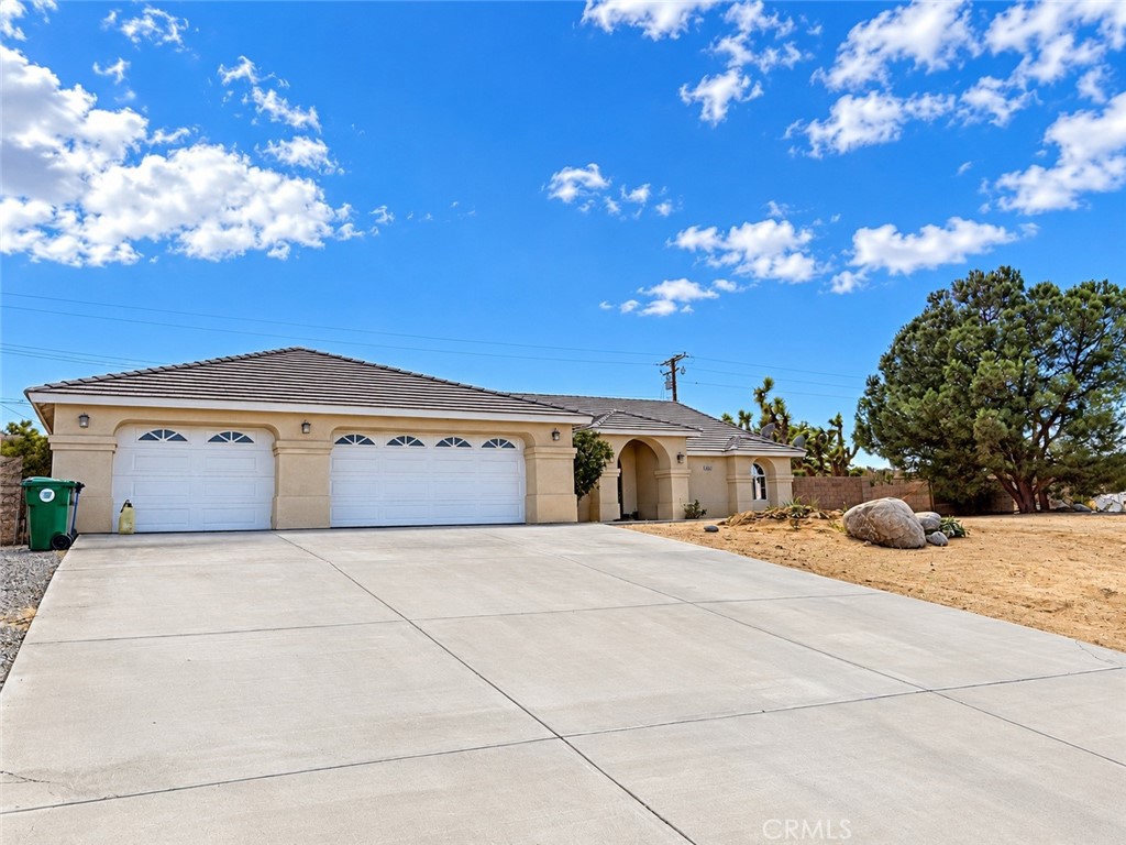 56459 Desert Gold Property Photo 1