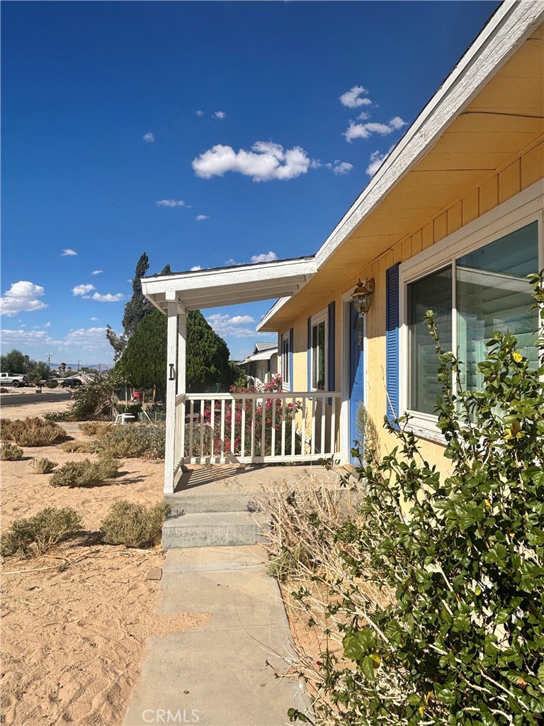 5557 Cahuilla Property Photo 5