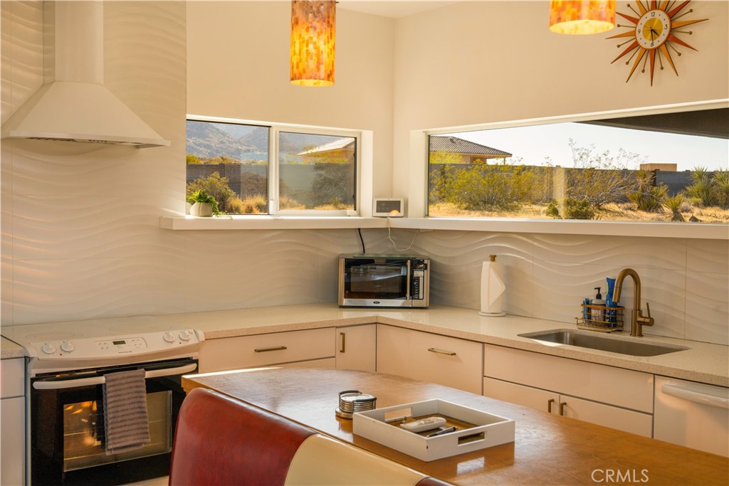7802 Quail Springs Road Property Photo 14