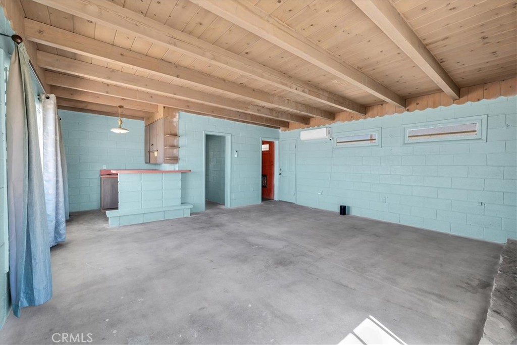 66560 Sandy Ridge Drive Property Photo 7