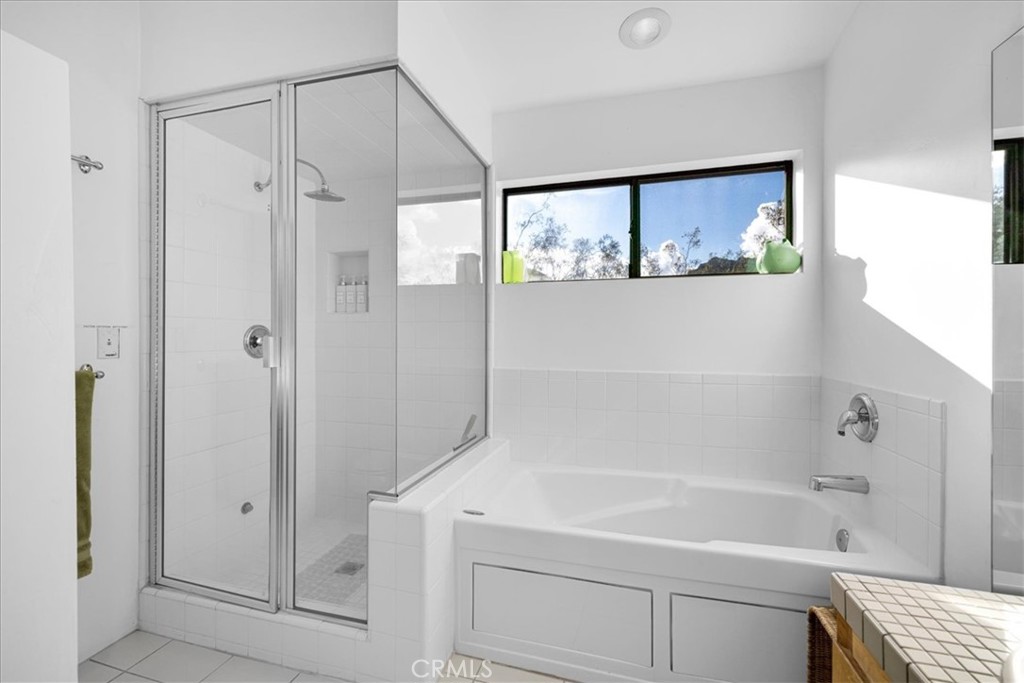 8178 Fleur Drive Property Photo 16
