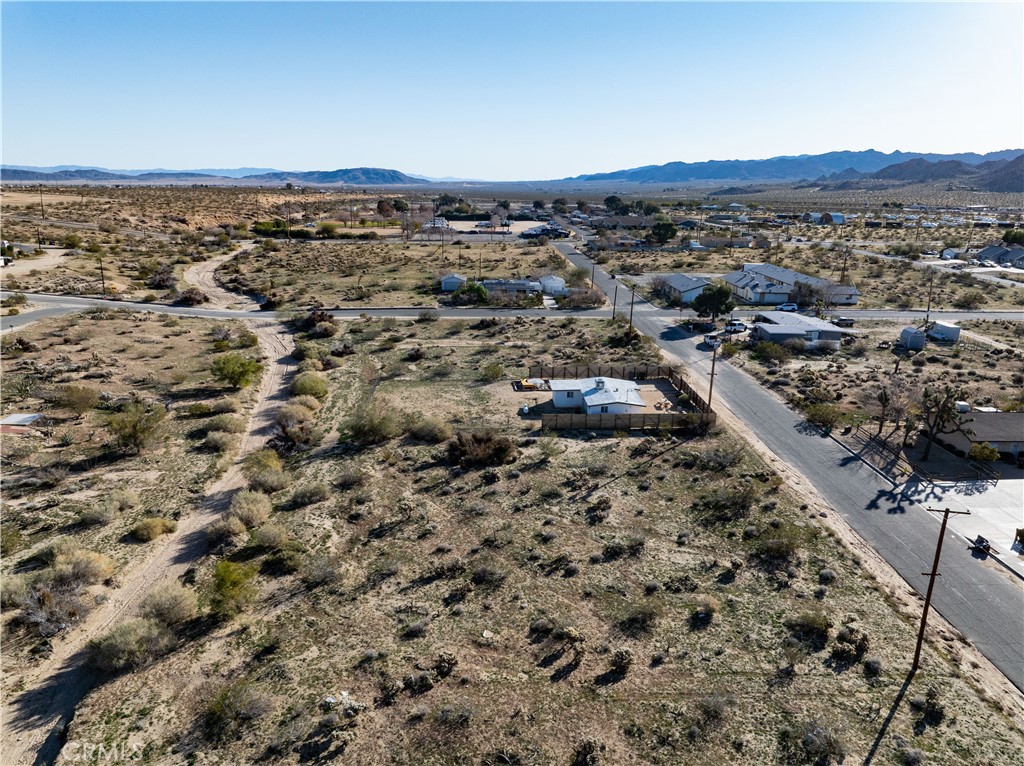 61954 Plaza Road Property Photo 8
