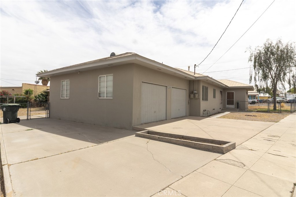 630 Acoma Street Property Photo 1