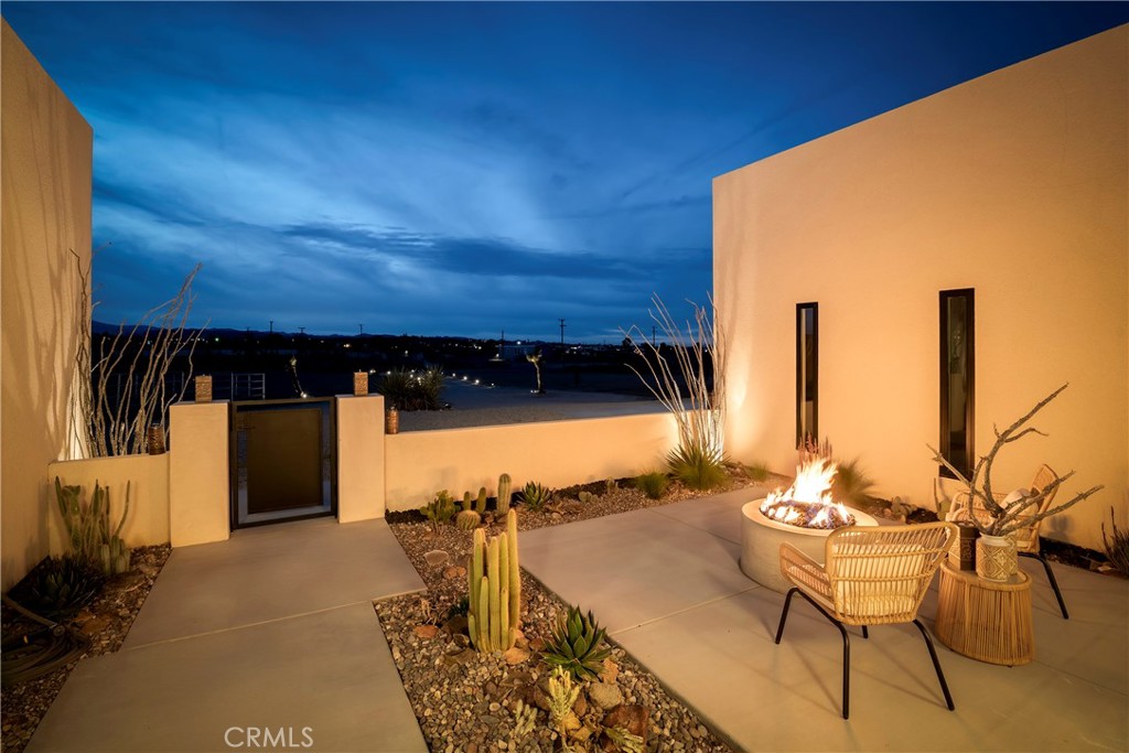 59621 Mesa Drive Property Photo 9