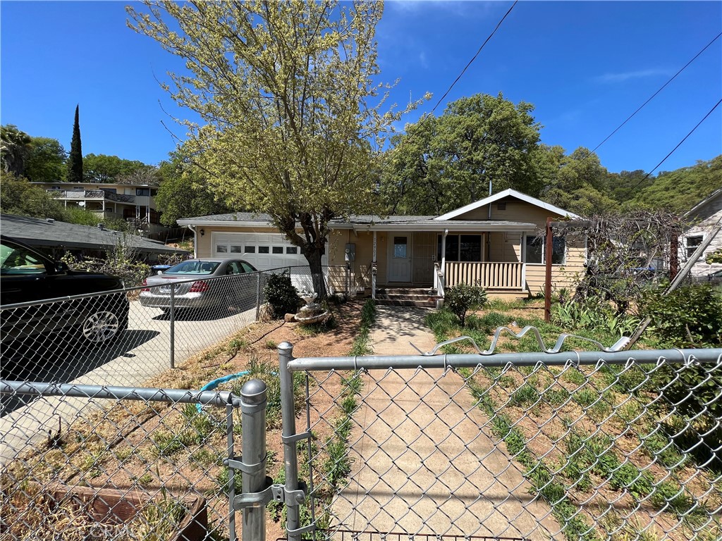 12902 Highway 20 E Property Photo 2