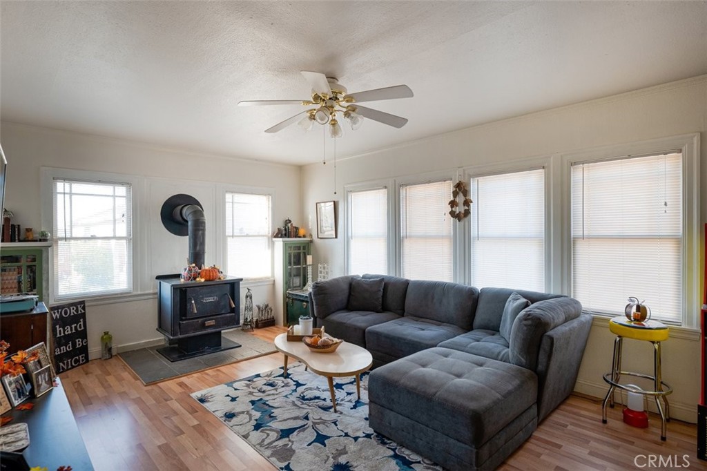 5860 Live Oak Drive Property Photo 12