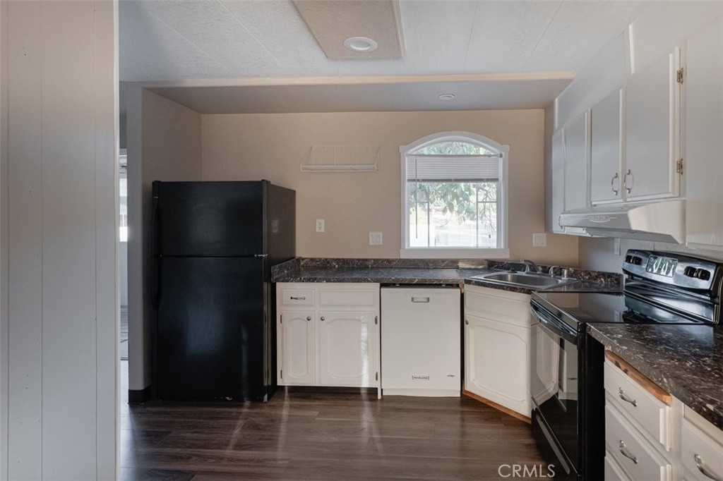 5860 Live Oak Drive Property Photo 18
