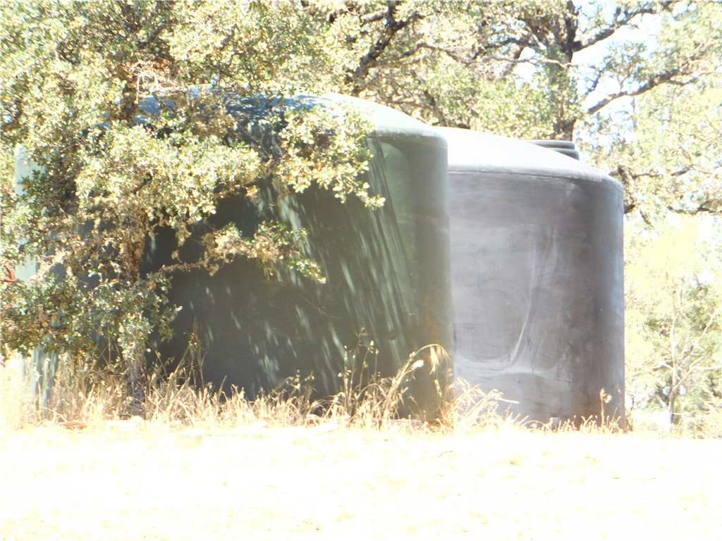 997 Watertrough Rd Property Photo 3