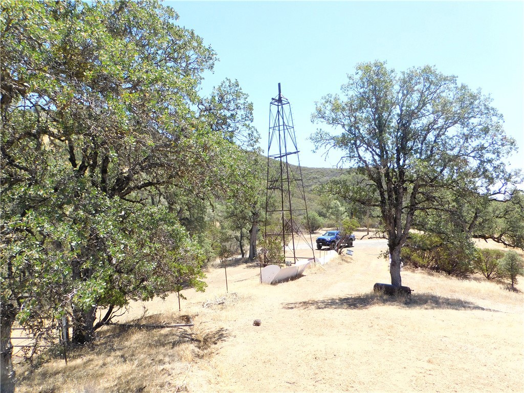 997 Watertrough Rd Property Photo 12