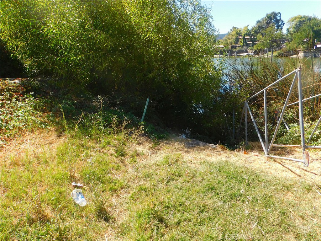 13550 Lower Lakeshore Drive Property Photo 4