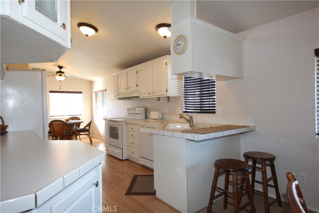 1060 Main Street N 32 Property Photo 8