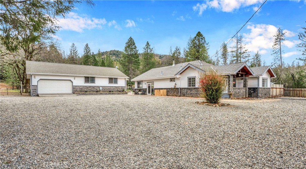14452 Dry Creek Road Property Photo 1