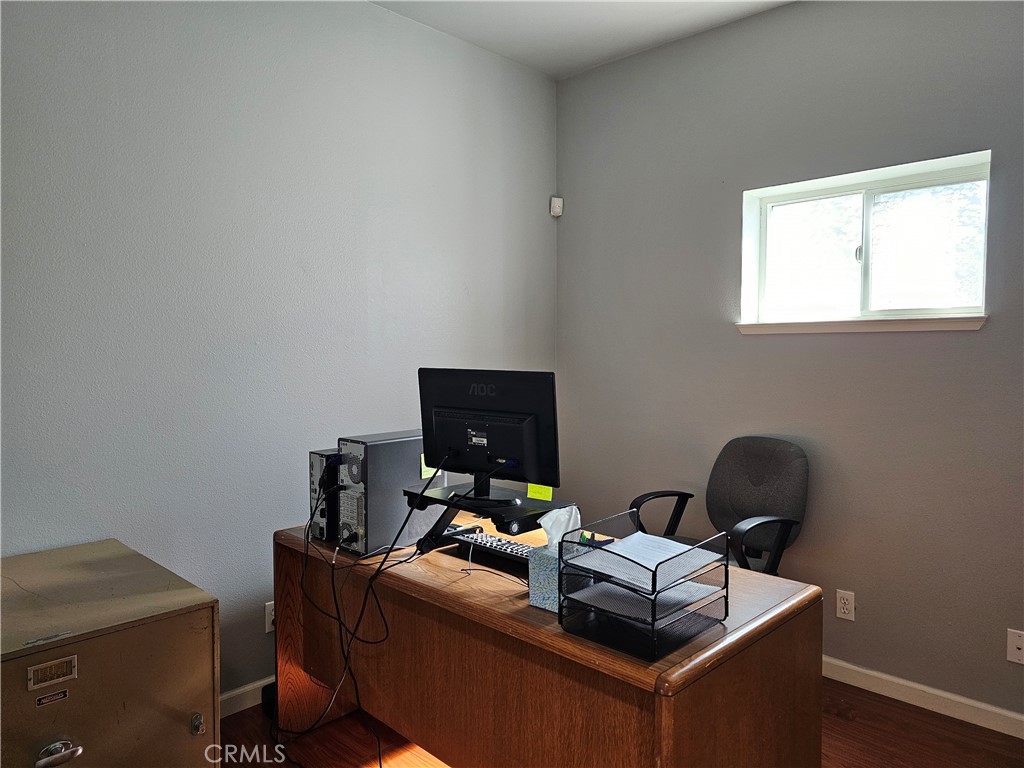 14832 Lakeshore Drive Property Photo 11