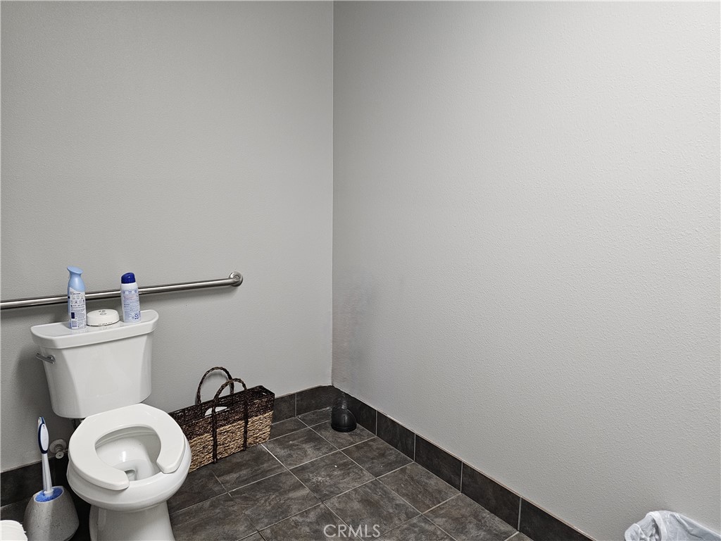 14832 Lakeshore Drive Property Photo 15