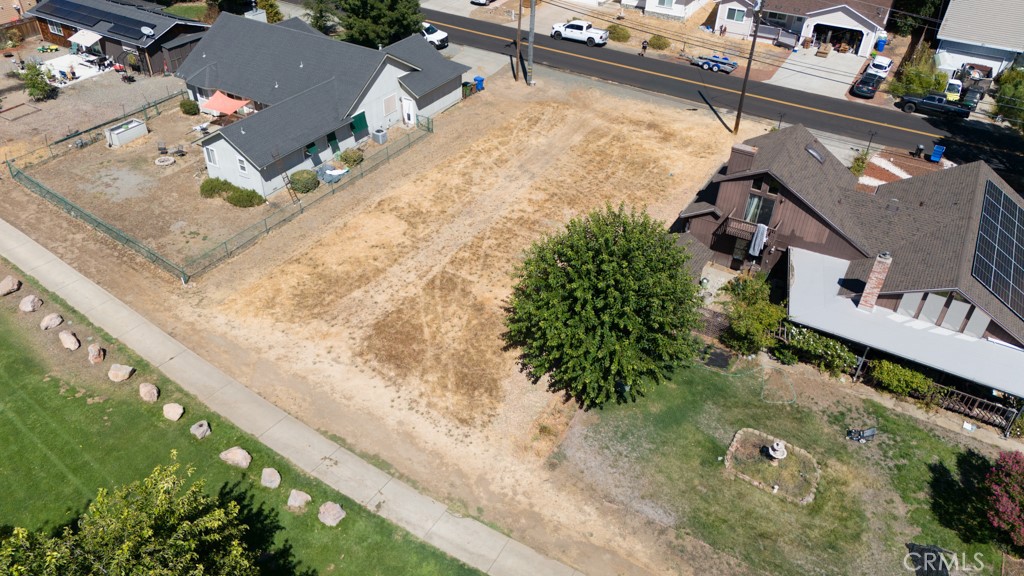 18265 Hidden Valley Road Property Photo 5