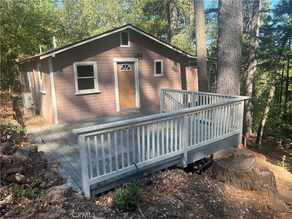 10295 Brookside Drive Property Photo 1