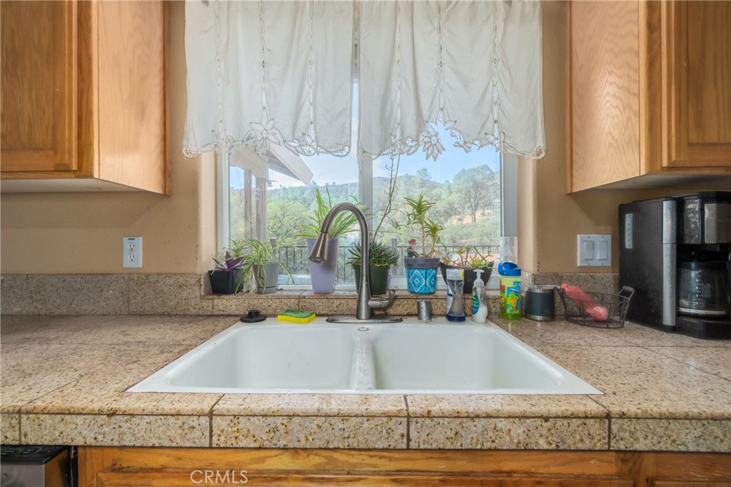 3409 Wolf Creek Road Property Photo 14