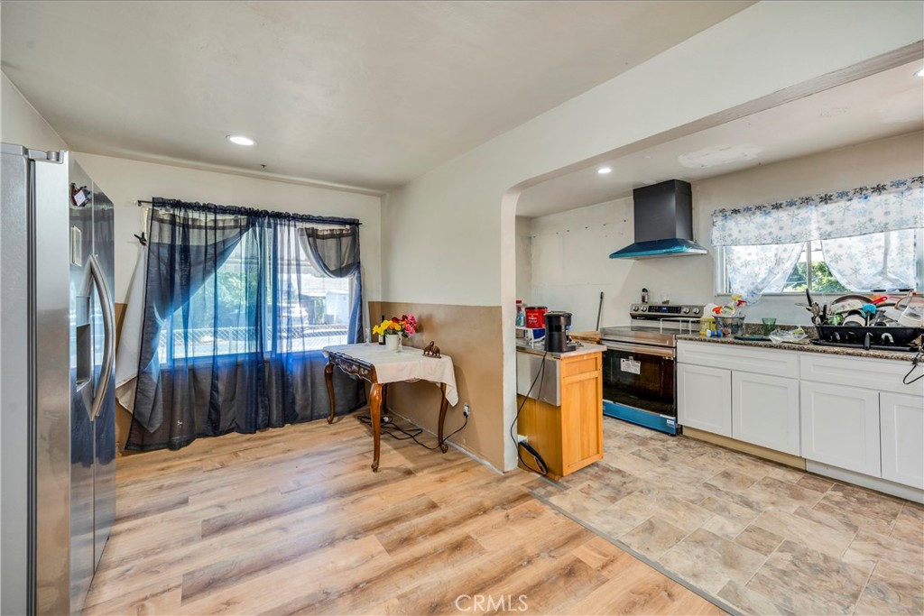 16220 Jessie Street Property Photo 2