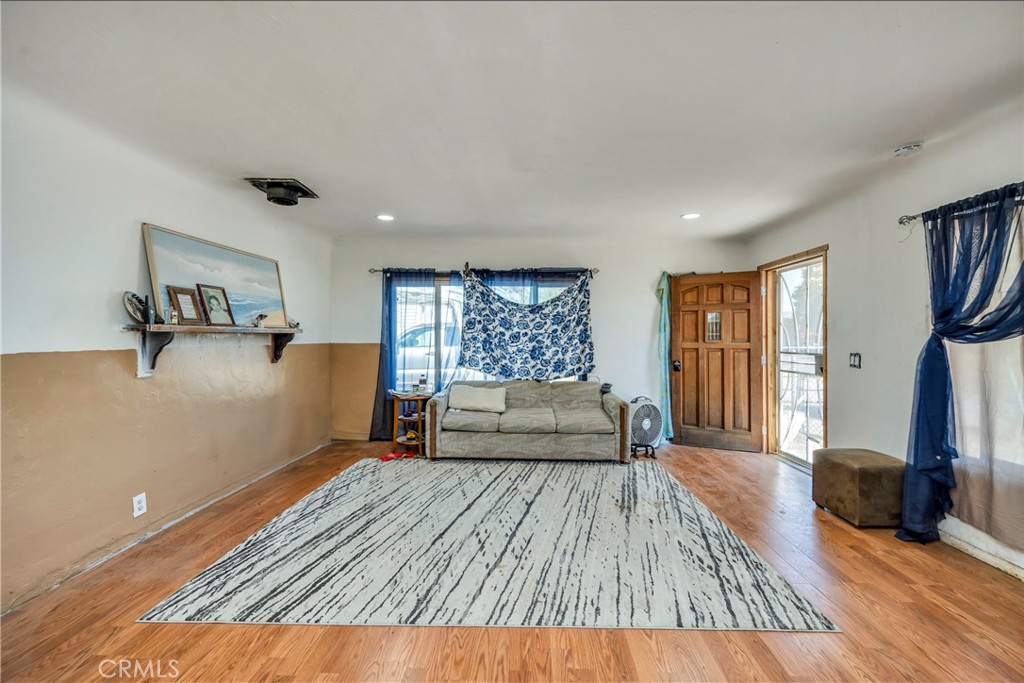 16220 Jessie Street Property Photo 3
