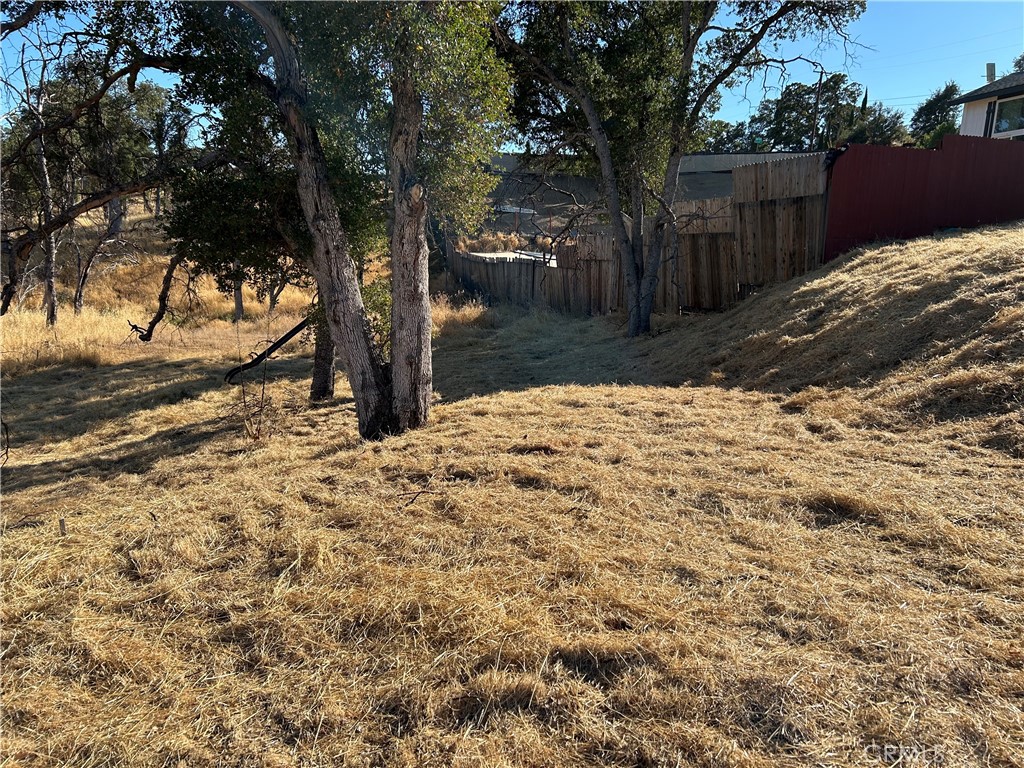 17050 Meadowlark Court Property Photo