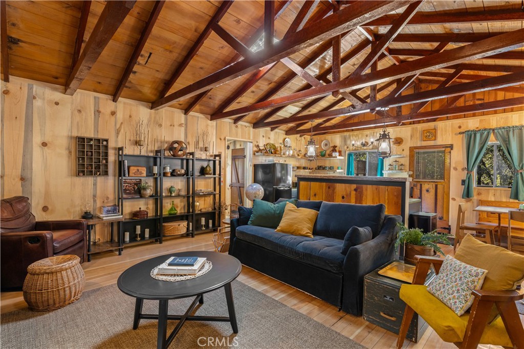 17040 Edgewood Way Property Photo 1