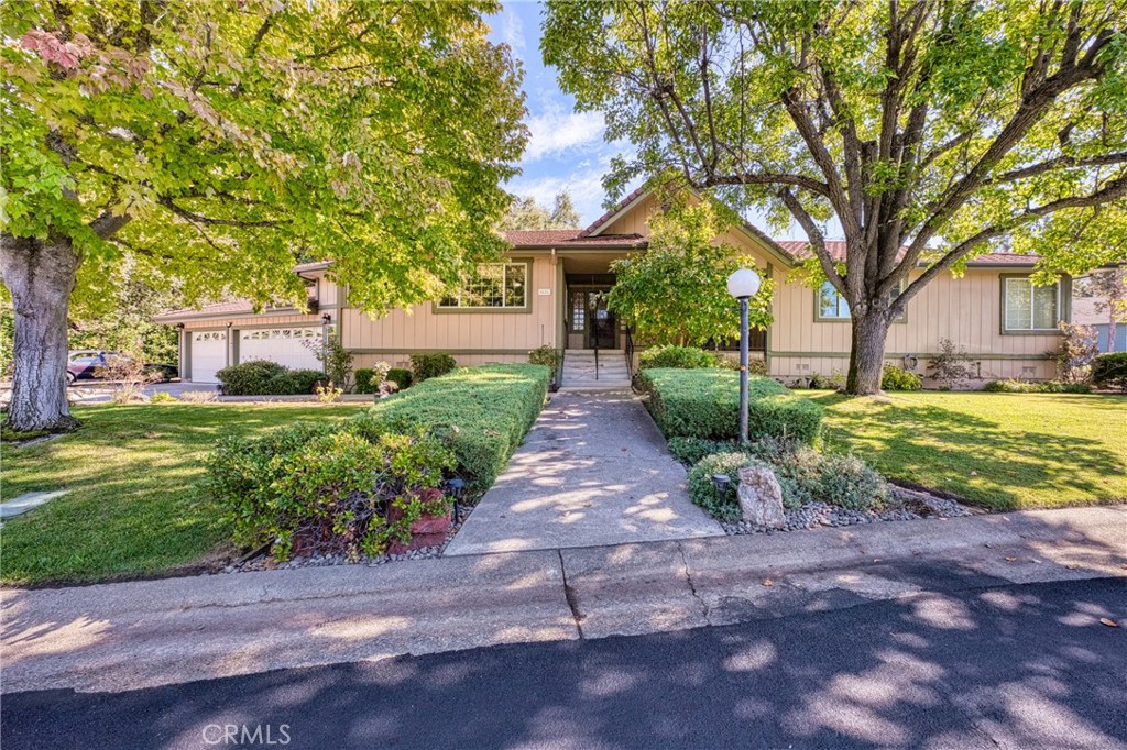 8656 Paradise Valley Boulevard Property Photo 1