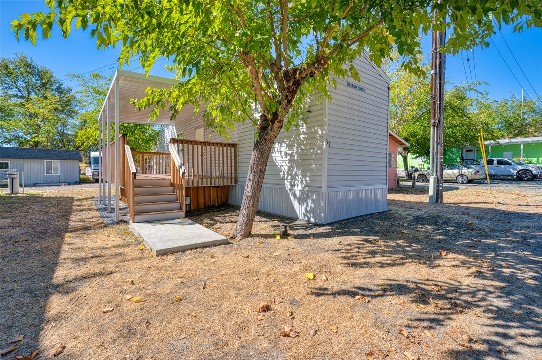 3555 Lakeshore Boulevard 13 Property Photo 1