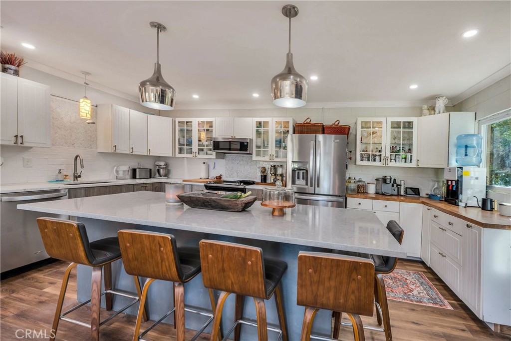 6880 Bruster Street Property Photo