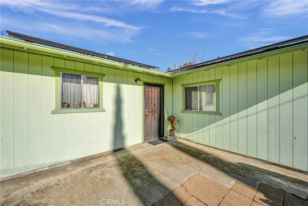 14002 Lakeshore Drive Property Photo 6